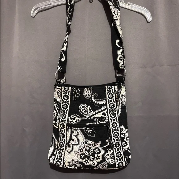 Vera Bradley black and white hipster Crossbody purse - Picture 3 of 4